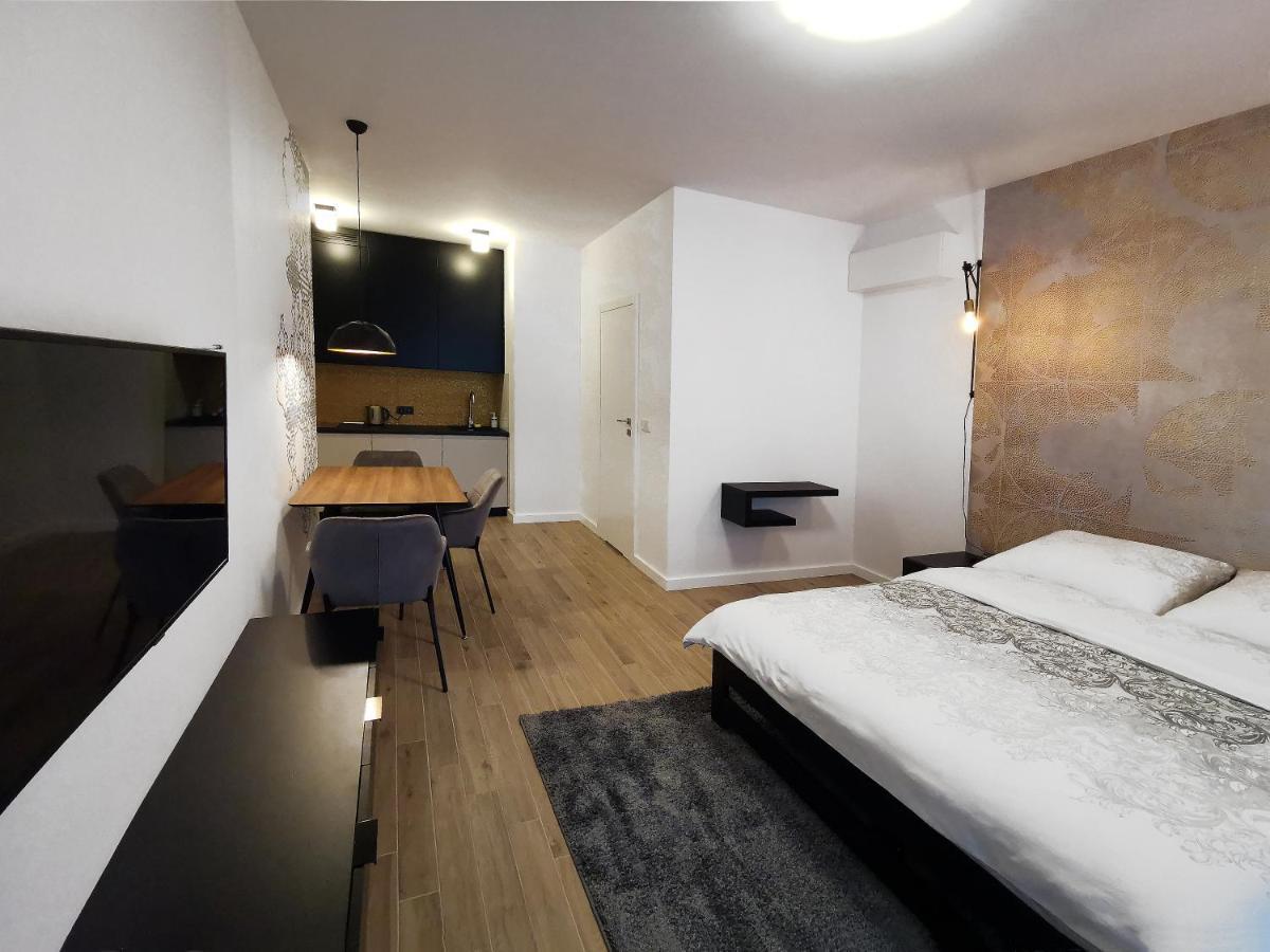 Come&Stay Apartments Wola Warschau Exterior foto