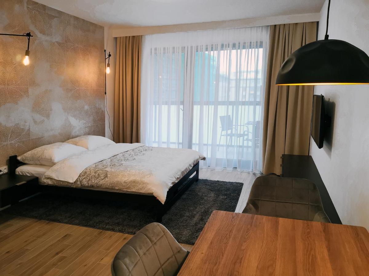 Come&Stay Apartments Wola Warschau Exterior foto