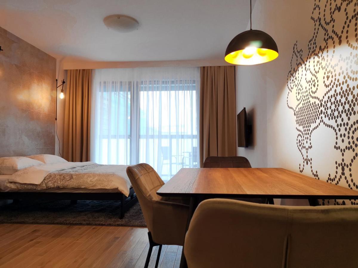 Come&Stay Apartments Wola Warschau Exterior foto