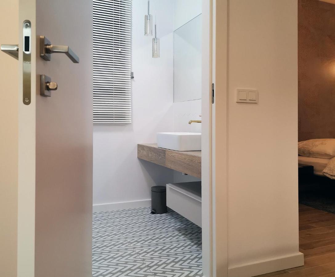 Come&Stay Apartments Wola Warschau Exterior foto